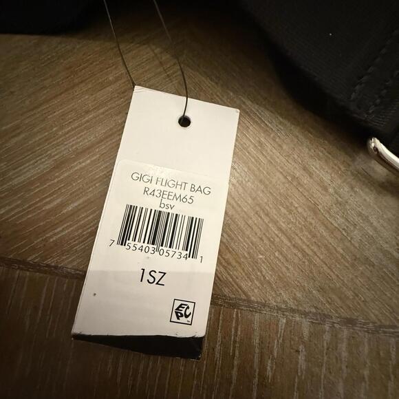 DKNY Nylon Flight Shoulder Bag New With Tags - Picture 5 of 8